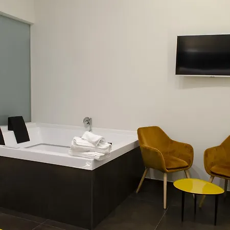 Svelata Hotel Naples
