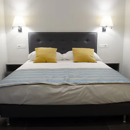 Svelata 3* Naples