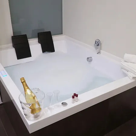 Svelata Hotel Neapol