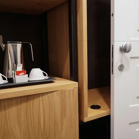 Svelata Νάπολη